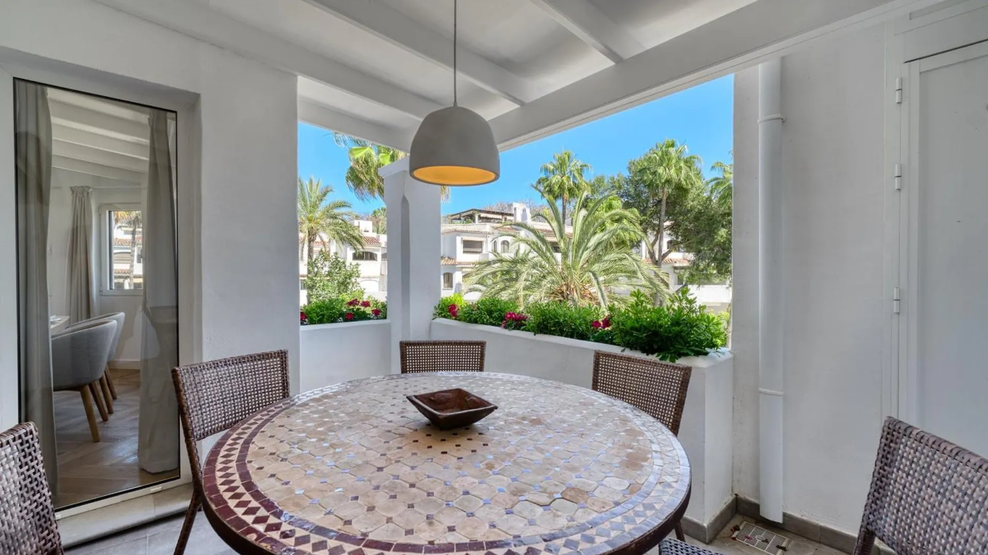 1081 Beachfront Penthouse Jacuzzi Roofterace Lounge Wifi Marbella Apartment